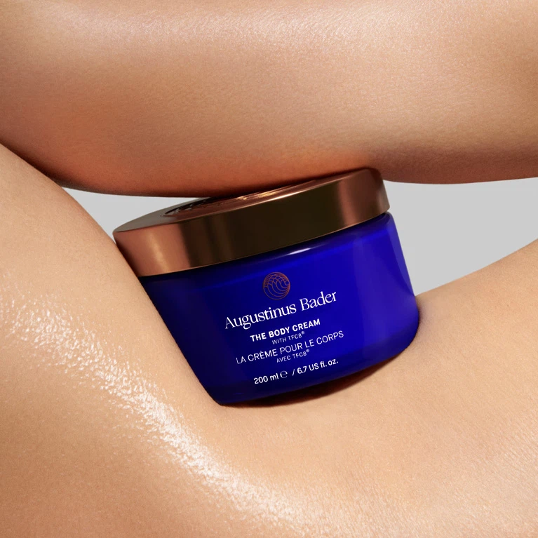 Augustinus Bader Body Cream detail shot