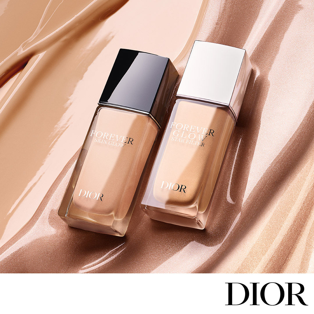 Dior Forever Skin Glow Foundation pair, Skin Glow and Star Filter bottles in liquid swatch