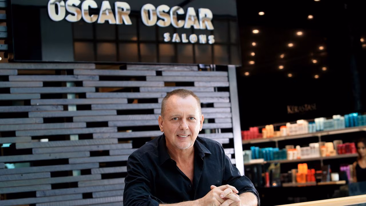 Oscar Oscar Salons facade gold lettering